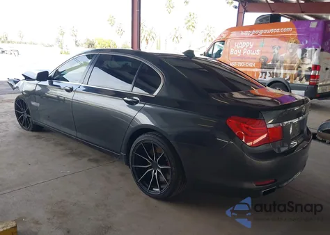 2011 BMW 750Li z USA, uszkodzony, nr VIN WBAKB8C54BCY66159